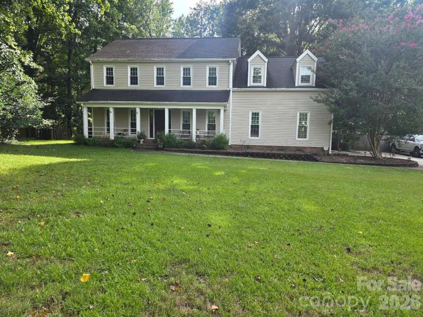 115 Valley Glen Drive, Waxhaw, NC 28173.  MLS# CAR4406430, YatesRealty ID 39764. 