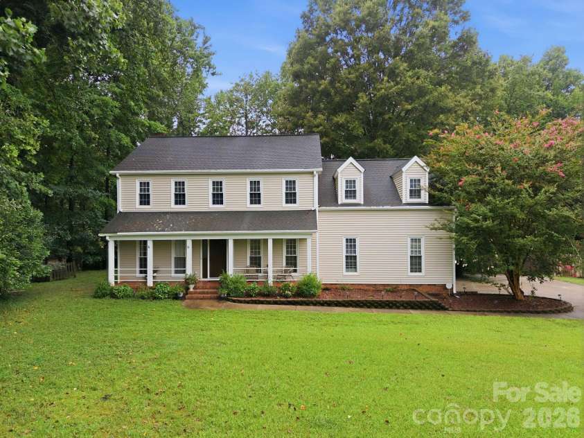 115 Valley Glen Drive, Waxhaw, NC 28173.  MLS# CAR4406430, YatesRealty ID 39764. 