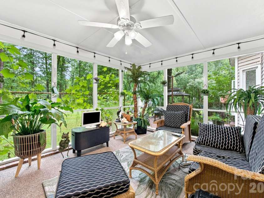115 Valley Glen Drive, Waxhaw, NC 28173.  MLS# CAR4406430, YatesRealty ID 39764. 