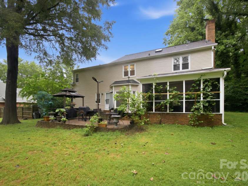 115 Valley Glen Drive, Waxhaw, NC 28173.  MLS# CAR4406430, YatesRealty ID 39764. 