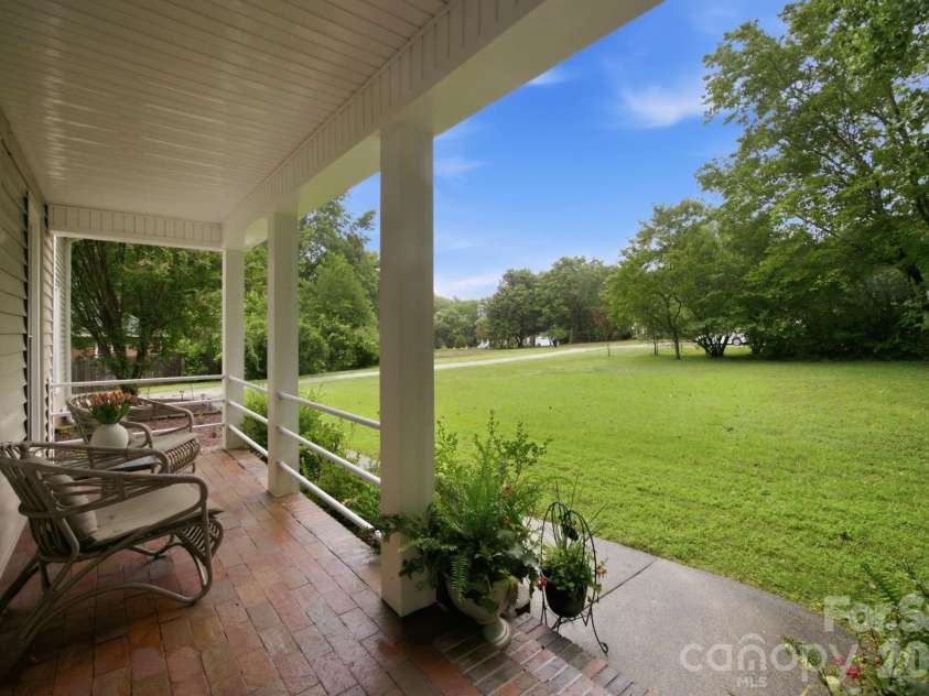 115 Valley Glen Drive, Waxhaw, NC 28173.  MLS# CAR4406430, YatesRealty ID 39764. 