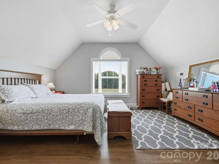 212 Scism Road, Kings Mountain, NC 28086.  MLS# CAR4406488, YatesRealty ID 39765. Large arched window makes for a bright and airy room