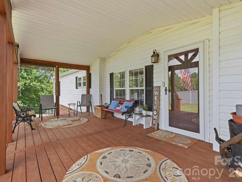 3307 Baltimore Road, East Bend, NC 27018.  MLS# CAR4406336, YatesRealty ID 39767. Covered Front Porch