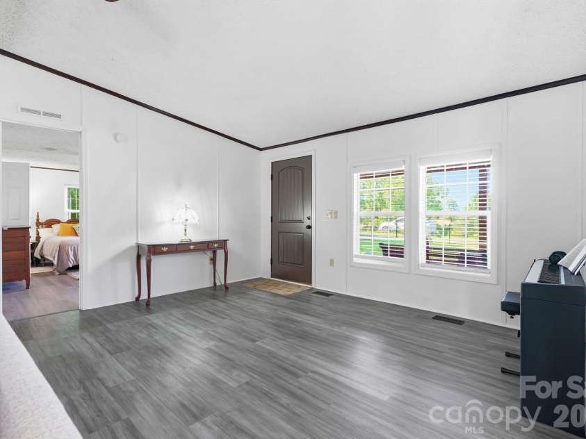 3307 Baltimore Road, East Bend, NC 27018.  MLS# CAR4406336, YatesRealty ID 39767. Foyer