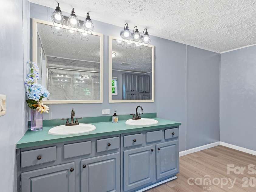 3307 Baltimore Road, East Bend, NC 27018.  MLS# CAR4406336, YatesRealty ID 39767. Primary Bathroom