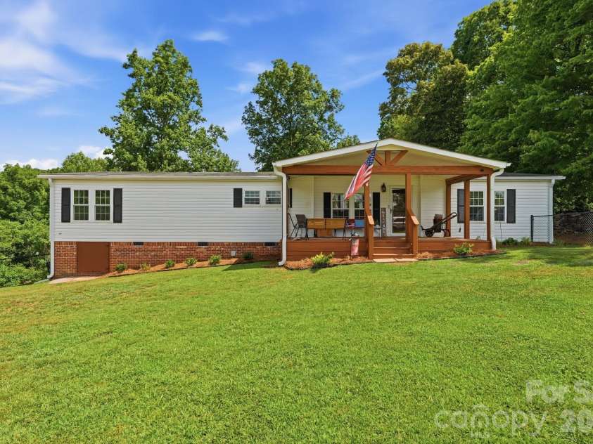 3307 Baltimore Road, East Bend, NC 27018.  MLS# CAR4406336, YatesRealty ID 39767. Welcome!