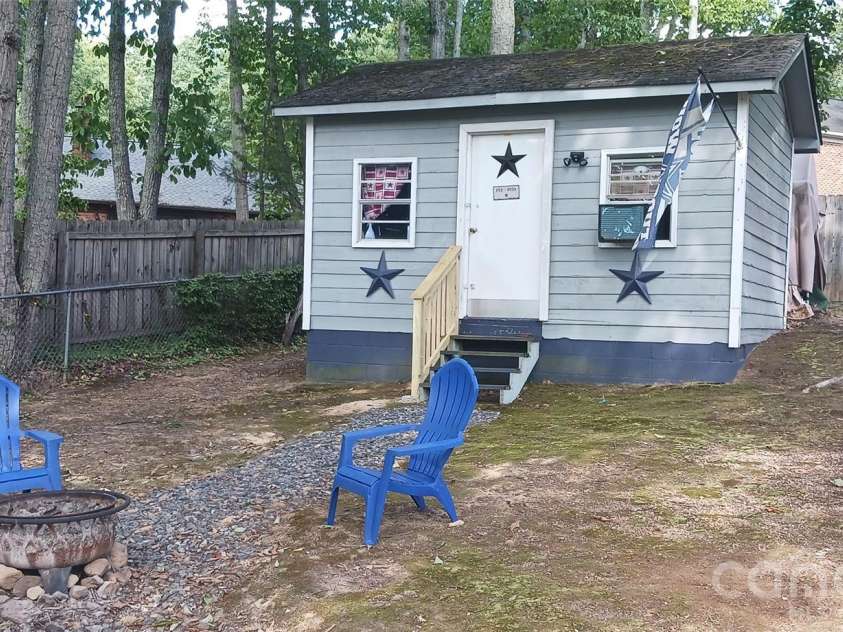 825 Raleigh Court, Gastonia, NC 28054.  MLS# CAR4406395, YatesRealty ID 39768. Mancave2