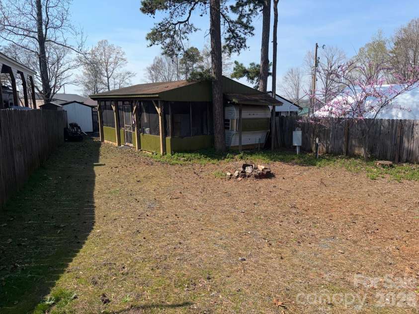 125 Lookout Trail, Mount Gilead, NC 27306.  MLS# CAR4357520, YatesRealty ID 3977. 