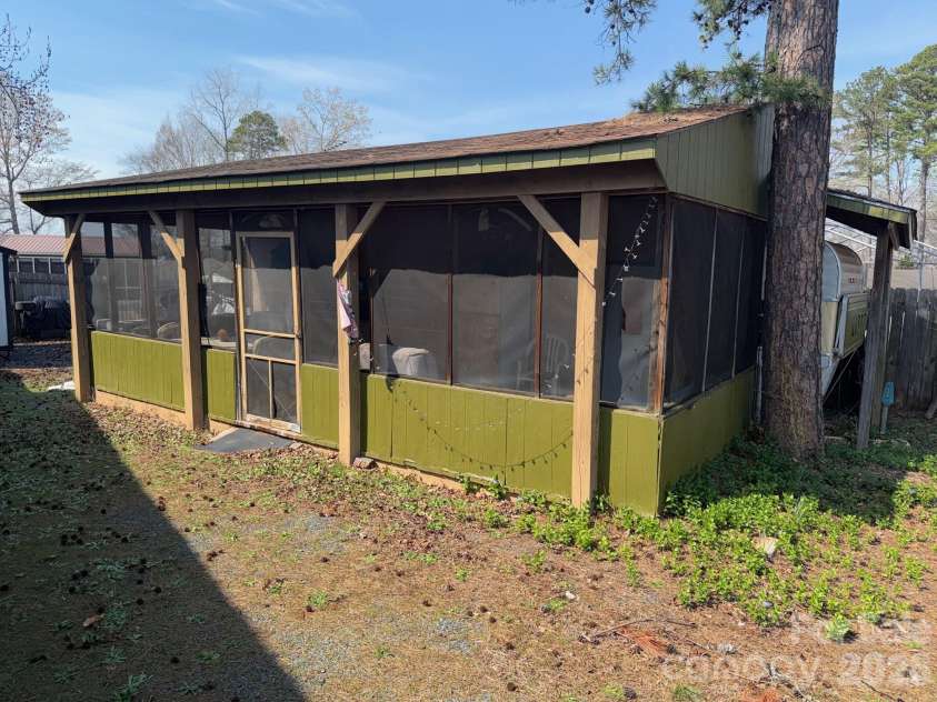 125 Lookout Trail, Mount Gilead, NC 27306.  MLS# CAR4357520, YatesRealty ID 3977. 