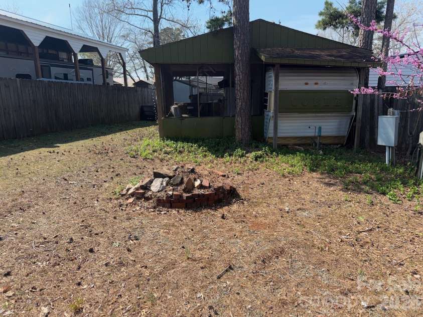 125 Lookout Trail, Mount Gilead, NC 27306.  MLS# CAR4357520, YatesRealty ID 3977. 