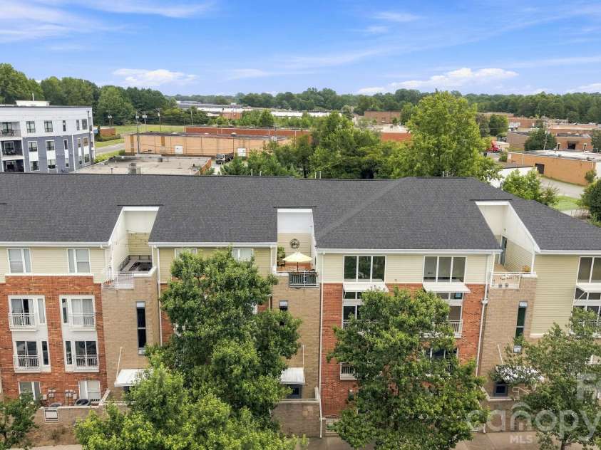 643 Raphael Place, Charlotte, NC 28205.  MLS# CAR4406320, YatesRealty ID 39771. 