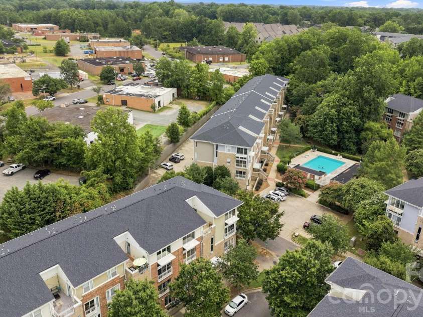 643 Raphael Place, Charlotte, NC 28205.  MLS# CAR4406320, YatesRealty ID 39771. 