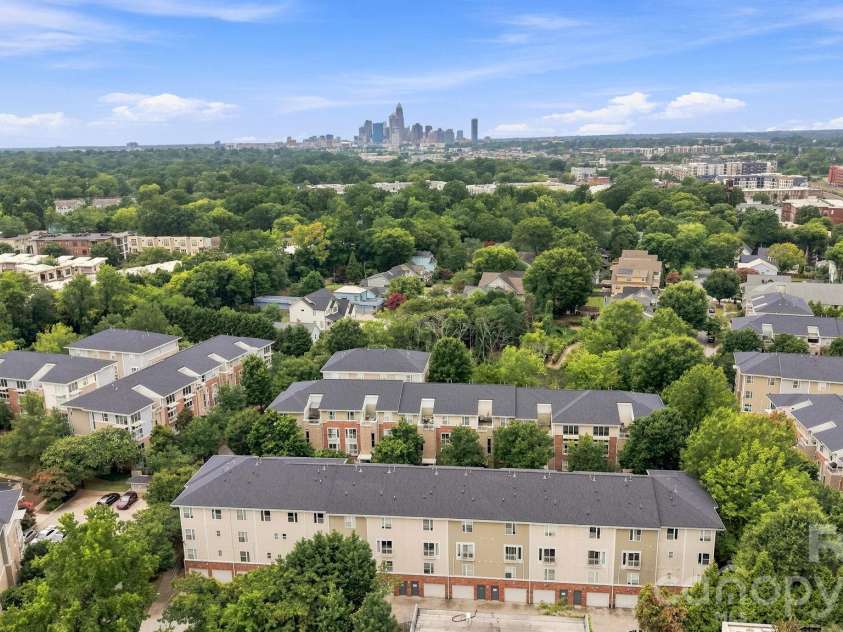 643 Raphael Place, Charlotte, NC 28205.  MLS# CAR4406320, YatesRealty ID 39771. 