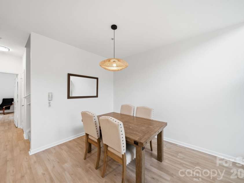 643 Raphael Place, Charlotte, NC 28205.  MLS# CAR4406320, YatesRealty ID 39771. 