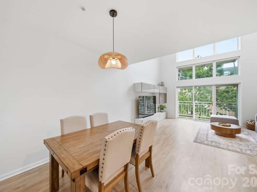 643 Raphael Place, Charlotte, NC 28205.  MLS# CAR4406320, YatesRealty ID 39771. 