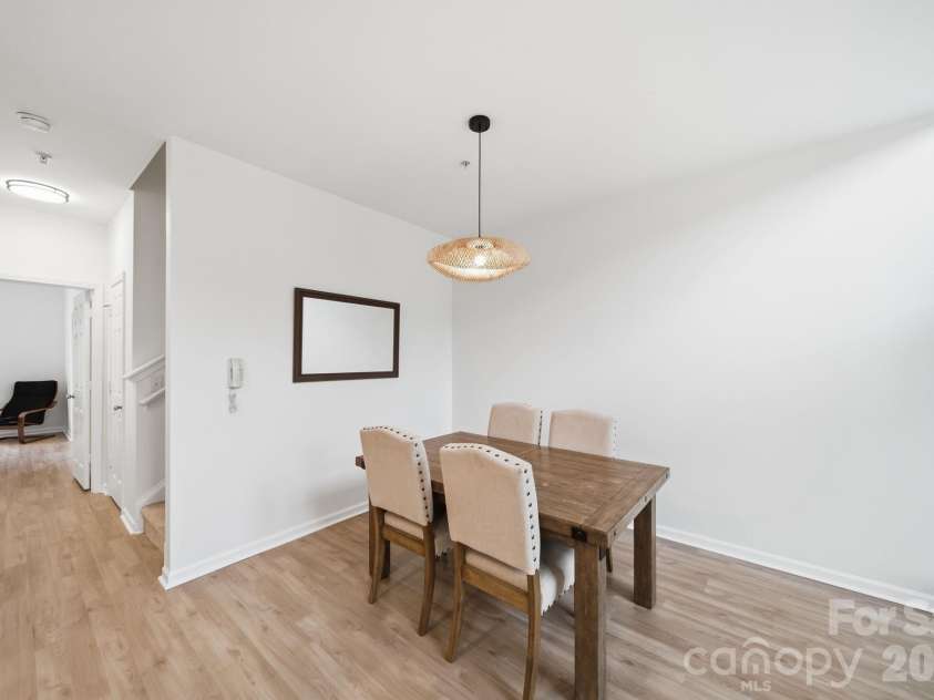 643 Raphael Place, Charlotte, NC 28205.  MLS# CAR4406320, YatesRealty ID 39771. 