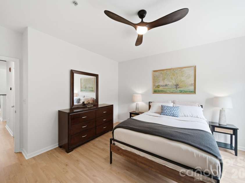 643 Raphael Place, Charlotte, NC 28205.  MLS# CAR4406320, YatesRealty ID 39771. 