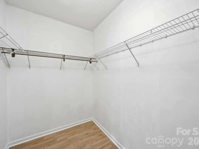 643 Raphael Place, Charlotte, NC 28205.  MLS# CAR4406320, YatesRealty ID 39771. 