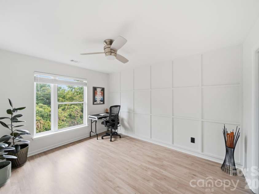 643 Raphael Place, Charlotte, NC 28205.  MLS# CAR4406320, YatesRealty ID 39771. 