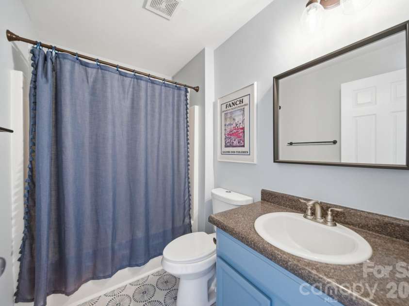643 Raphael Place, Charlotte, NC 28205.  MLS# CAR4406320, YatesRealty ID 39771. 