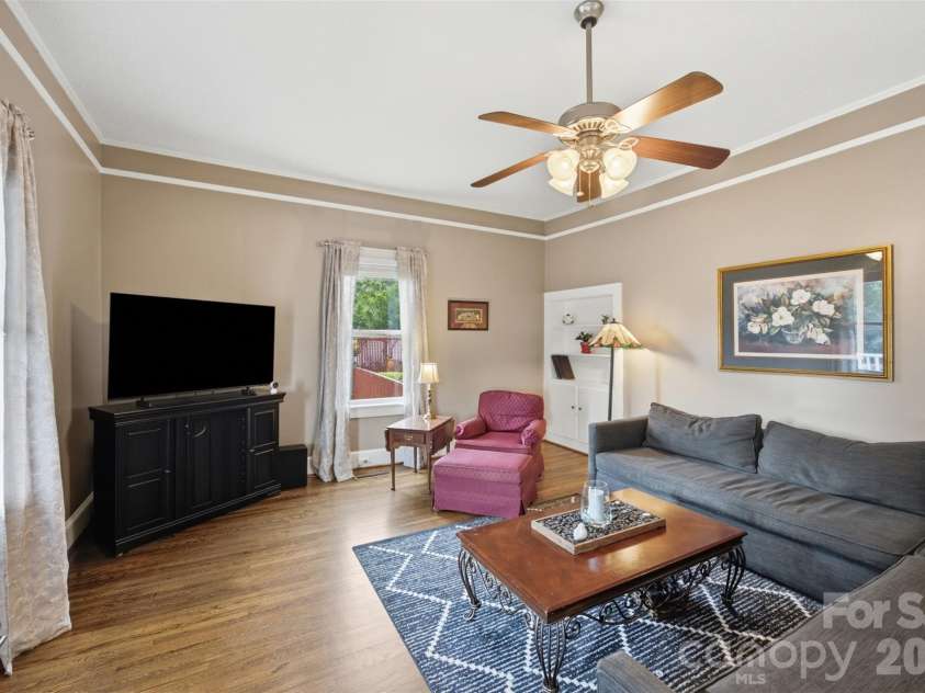 114 York Avenue, Kannapolis, NC 28083.  MLS# CAR4406285, YatesRealty ID 39772. 