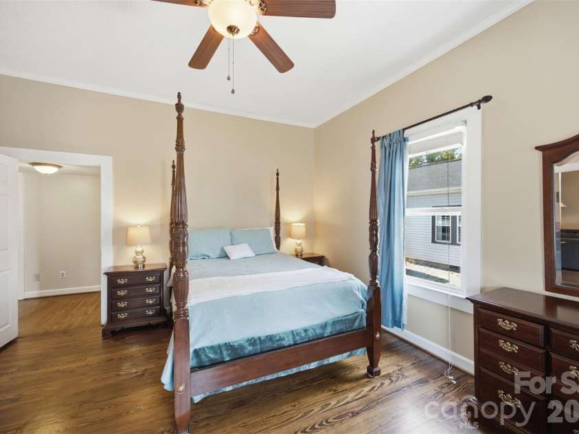 114 York Avenue, Kannapolis, NC 28083.  MLS# CAR4406285, YatesRealty ID 39772. 