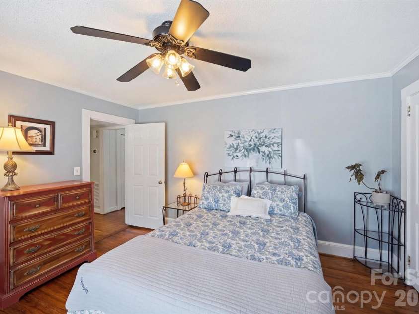 114 York Avenue, Kannapolis, NC 28083.  MLS# CAR4406285, YatesRealty ID 39772. 