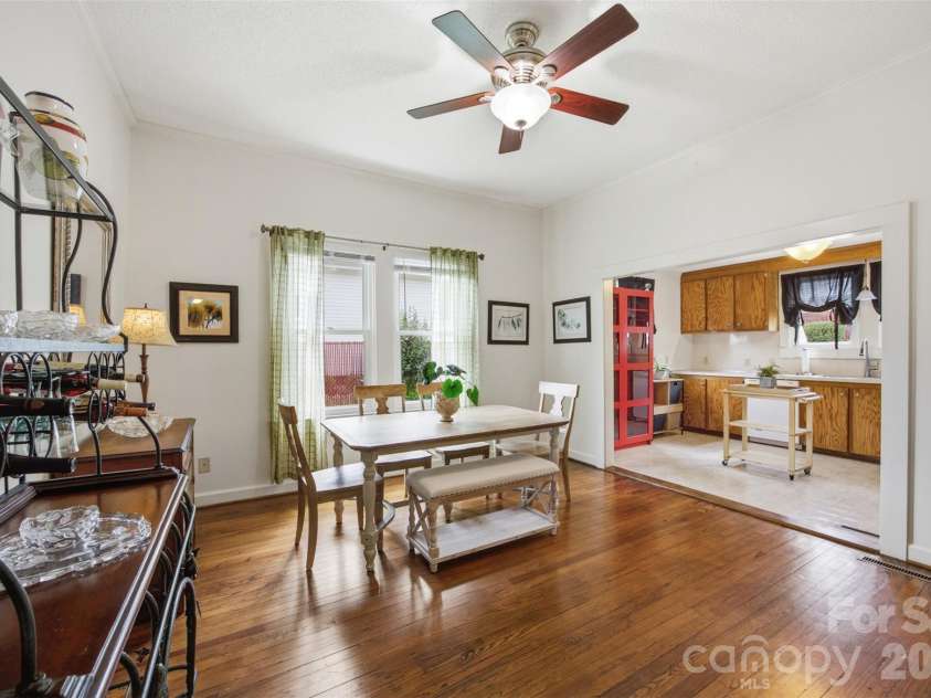 114 York Avenue, Kannapolis, NC 28083.  MLS# CAR4406285, YatesRealty ID 39772. 