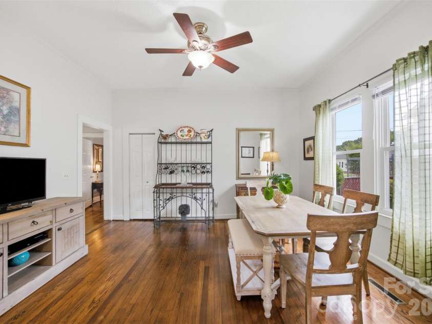 114 York Avenue, Kannapolis, NC 28083.  MLS# CAR4406285, YatesRealty ID 39772. 
