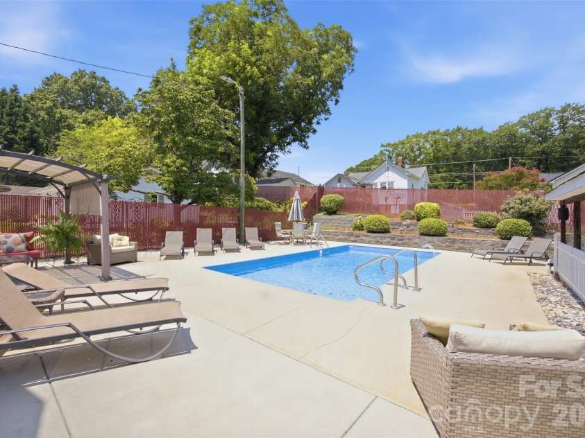 114 York Avenue, Kannapolis, NC 28083.  MLS# CAR4406285, YatesRealty ID 39772. 