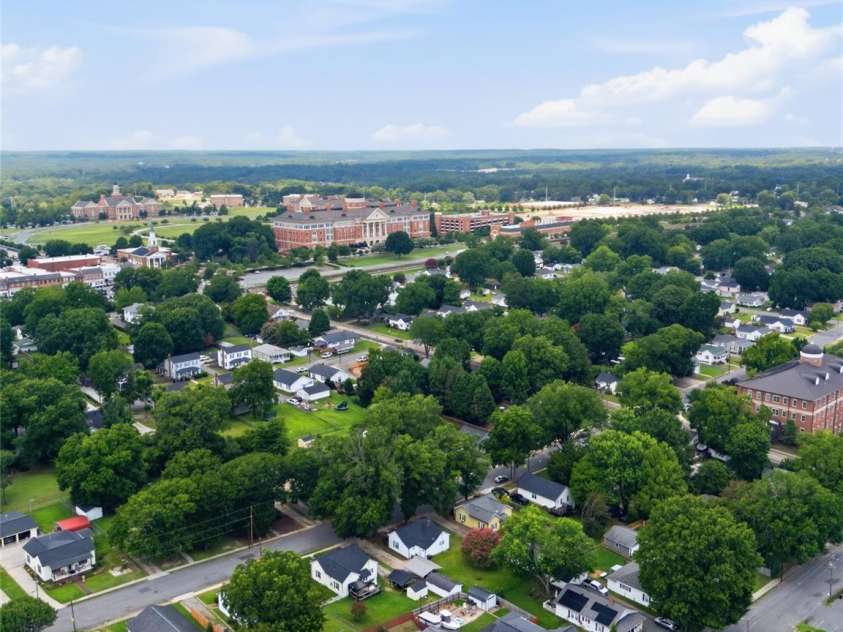 114 York Avenue, Kannapolis, NC 28083.  MLS# CAR4406285, YatesRealty ID 39772. 