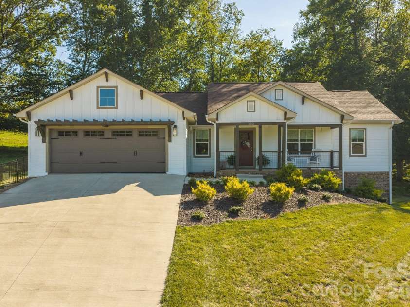 133 Maplewood Court, Hudson, NC 28638.  MLS# CAR4406302, YatesRealty ID 39774. 