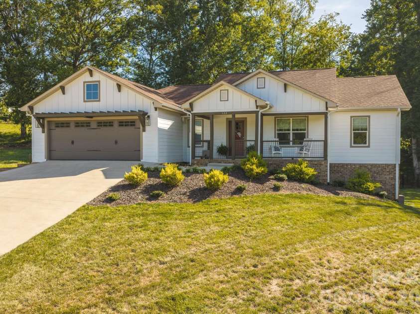 133 Maplewood Court, Hudson, NC 28638.  MLS# CAR4406302, YatesRealty ID 39774. 