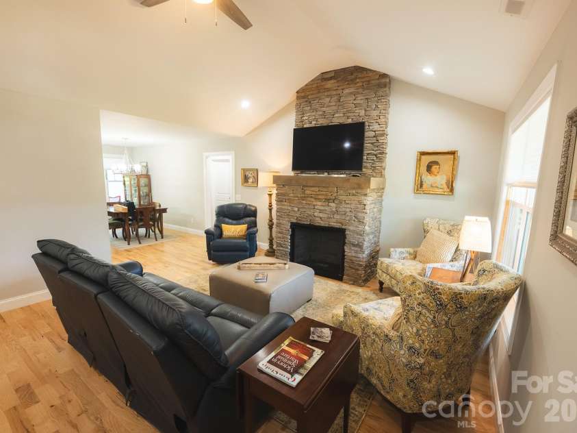 133 Maplewood Court, Hudson, NC 28638.  MLS# CAR4406302, YatesRealty ID 39774. 