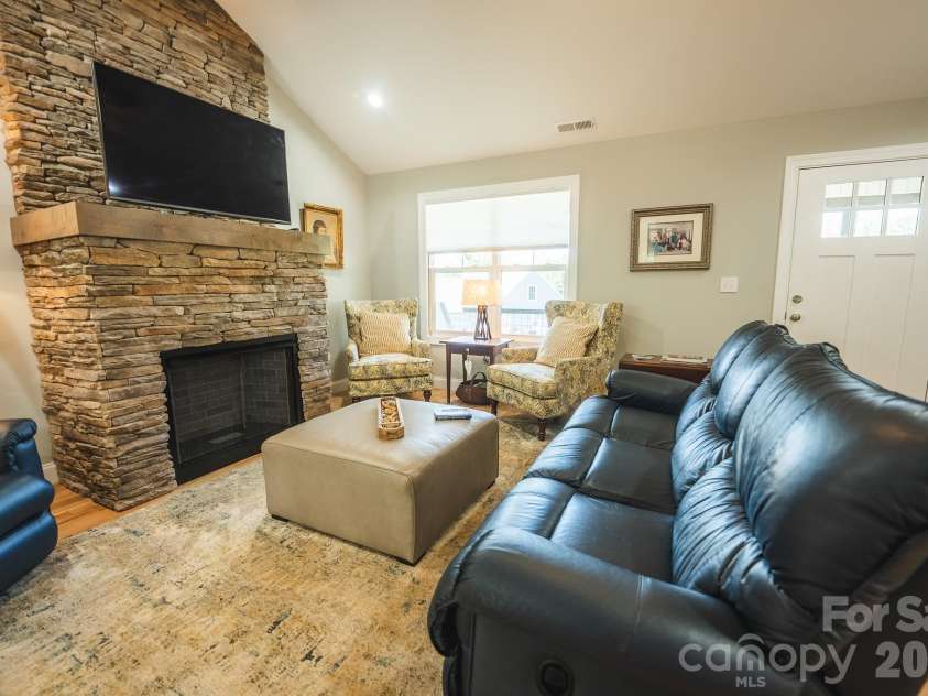 133 Maplewood Court, Hudson, NC 28638.  MLS# CAR4406302, YatesRealty ID 39774. 