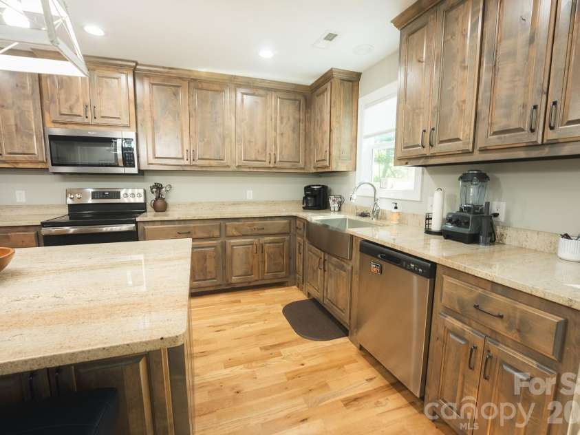 133 Maplewood Court, Hudson, NC 28638.  MLS# CAR4406302, YatesRealty ID 39774. 
