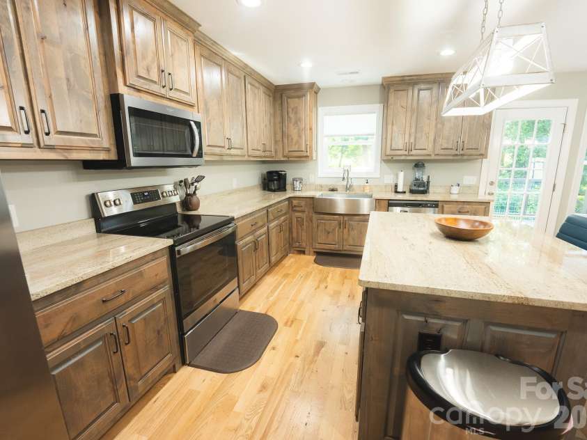 133 Maplewood Court, Hudson, NC 28638.  MLS# CAR4406302, YatesRealty ID 39774. 