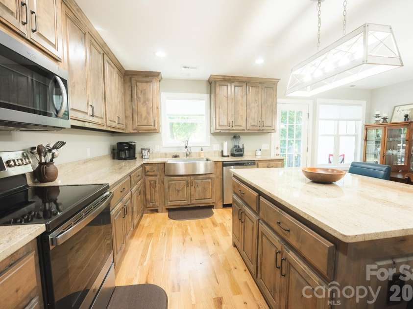 133 Maplewood Court, Hudson, NC 28638.  MLS# CAR4406302, YatesRealty ID 39774. 