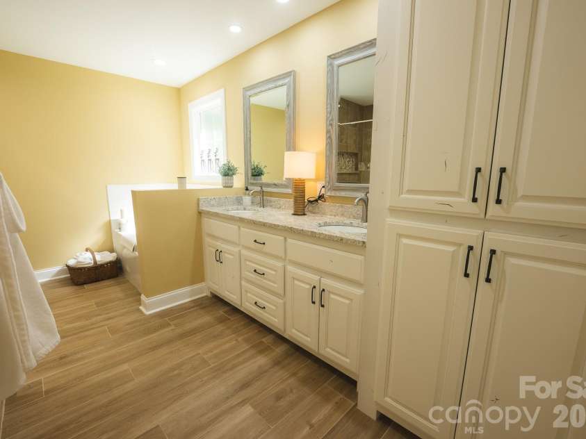 133 Maplewood Court, Hudson, NC 28638.  MLS# CAR4406302, YatesRealty ID 39774. 