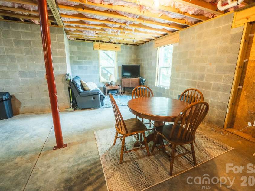 133 Maplewood Court, Hudson, NC 28638.  MLS# CAR4406302, YatesRealty ID 39774. 