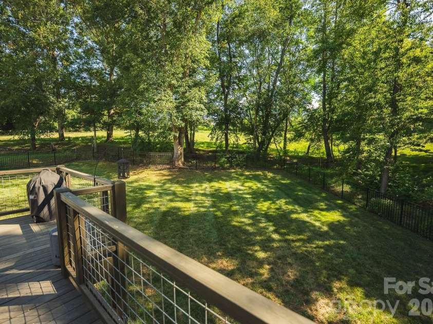 133 Maplewood Court, Hudson, NC 28638.  MLS# CAR4406302, YatesRealty ID 39774. 