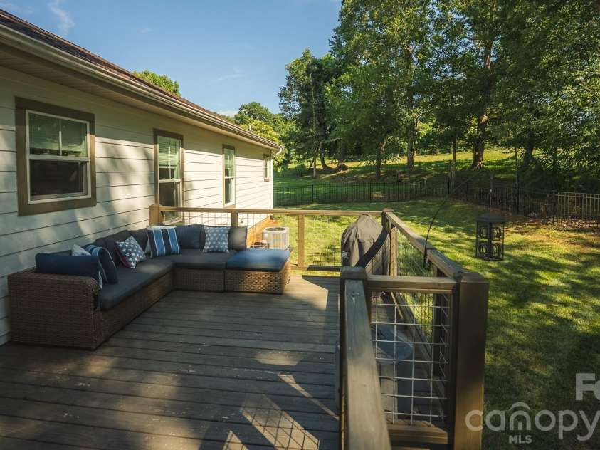 133 Maplewood Court, Hudson, NC 28638.  MLS# CAR4406302, YatesRealty ID 39774. 