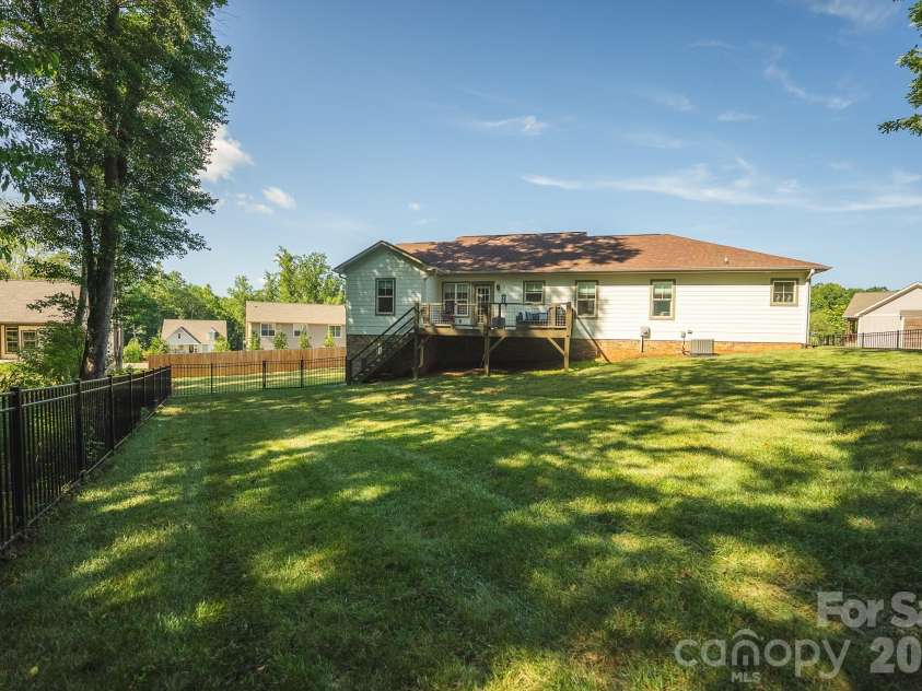 133 Maplewood Court, Hudson, NC 28638.  MLS# CAR4406302, YatesRealty ID 39774. 