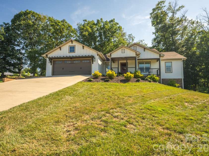 133 Maplewood Court, Hudson, NC 28638.  MLS# CAR4406302, YatesRealty ID 39774. 