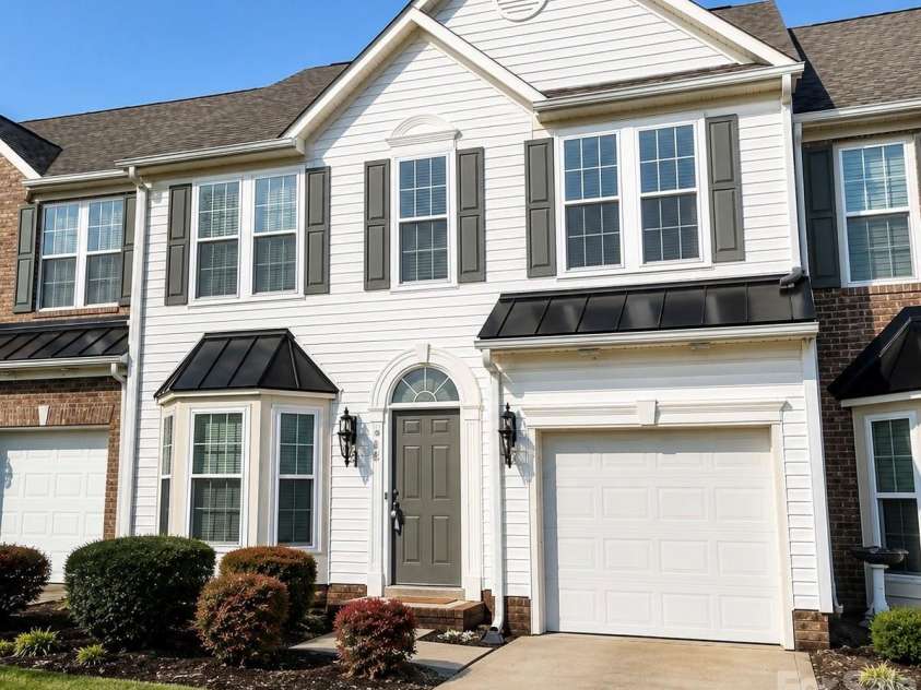 320 Shingleoak Drive, Clover, SC 29710.  MLS# CAR4406026, YatesRealty ID 39775. 
