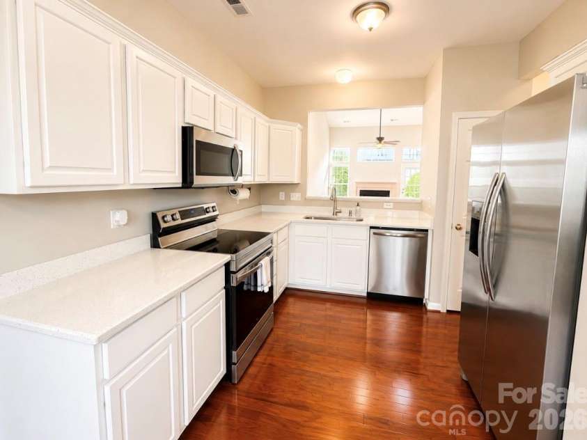 320 Shingleoak Drive, Clover, SC 29710.  MLS# CAR4406026, YatesRealty ID 39775. 