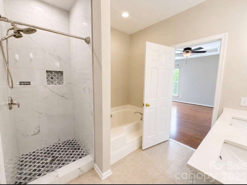 320 Shingleoak Drive, Clover, SC 29710.  MLS# CAR4406026, YatesRealty ID 39775. 