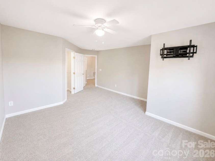 320 Shingleoak Drive, Clover, SC 29710.  MLS# CAR4406026, YatesRealty ID 39775. 