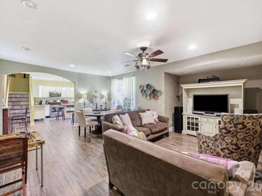 5241 Kindling Place, Concord, NC 28025.  MLS# CAR4406078, YatesRealty ID 39776. 