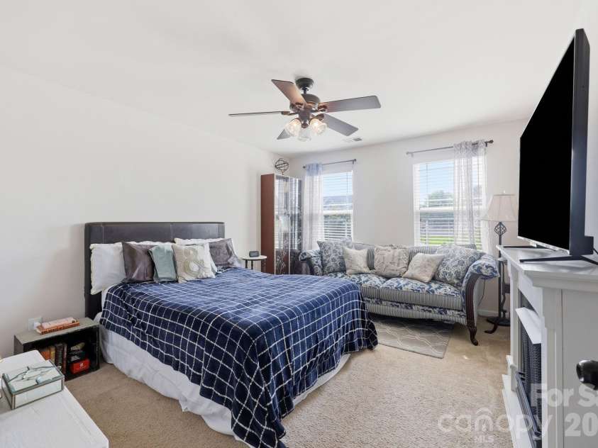 5241 Kindling Place, Concord, NC 28025.  MLS# CAR4406078, YatesRealty ID 39776. 